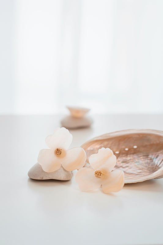 925 Silver Mickie Floral Earrings (Cream)