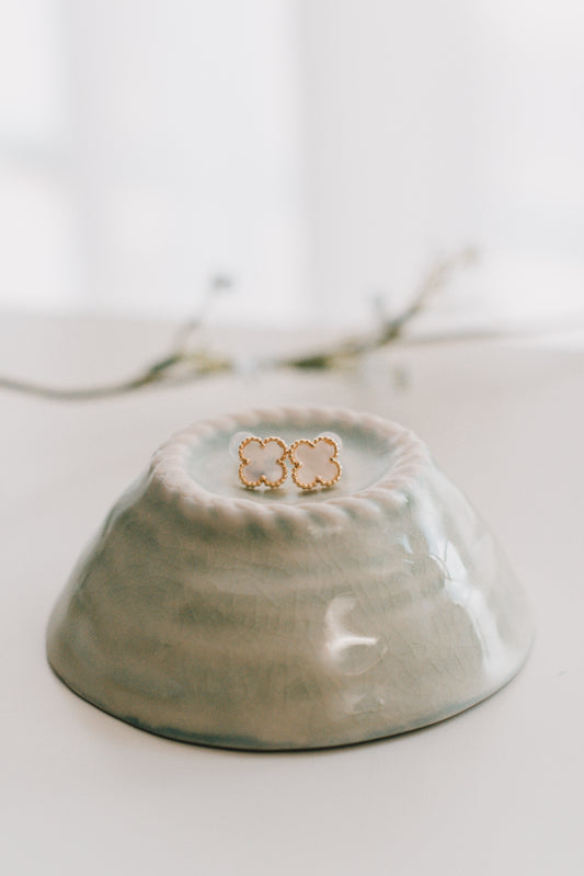 18k Gold Fenton Clover Studs