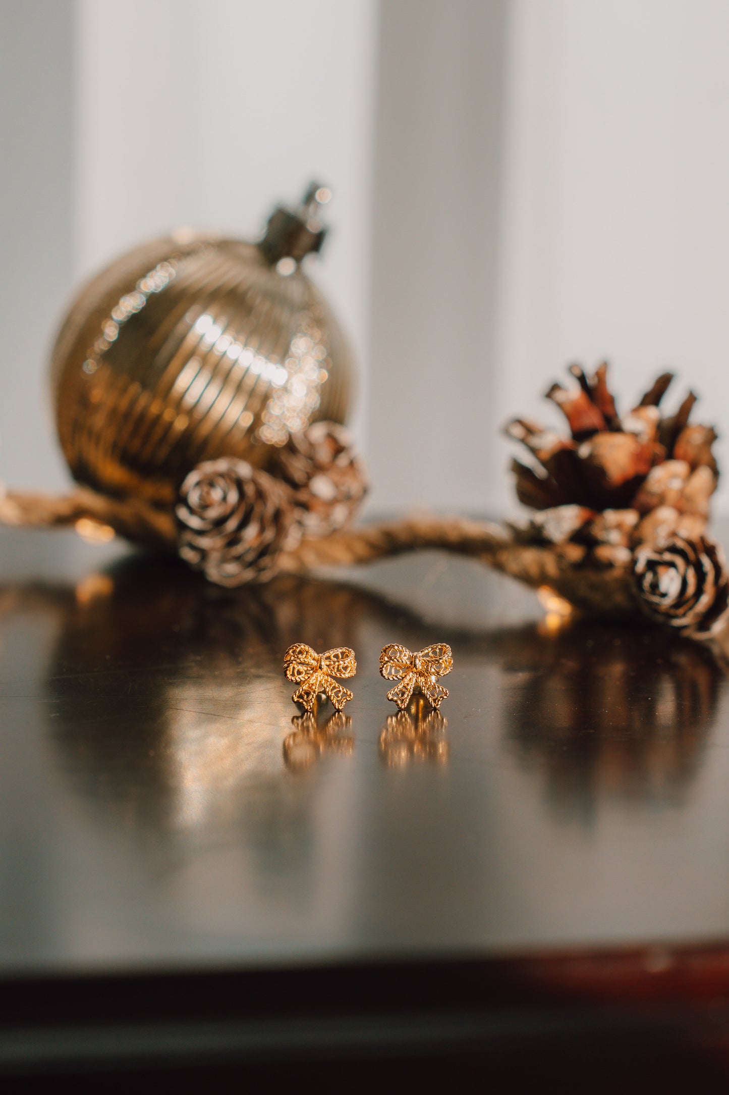 18k Gold Audrey Ribbon Studs