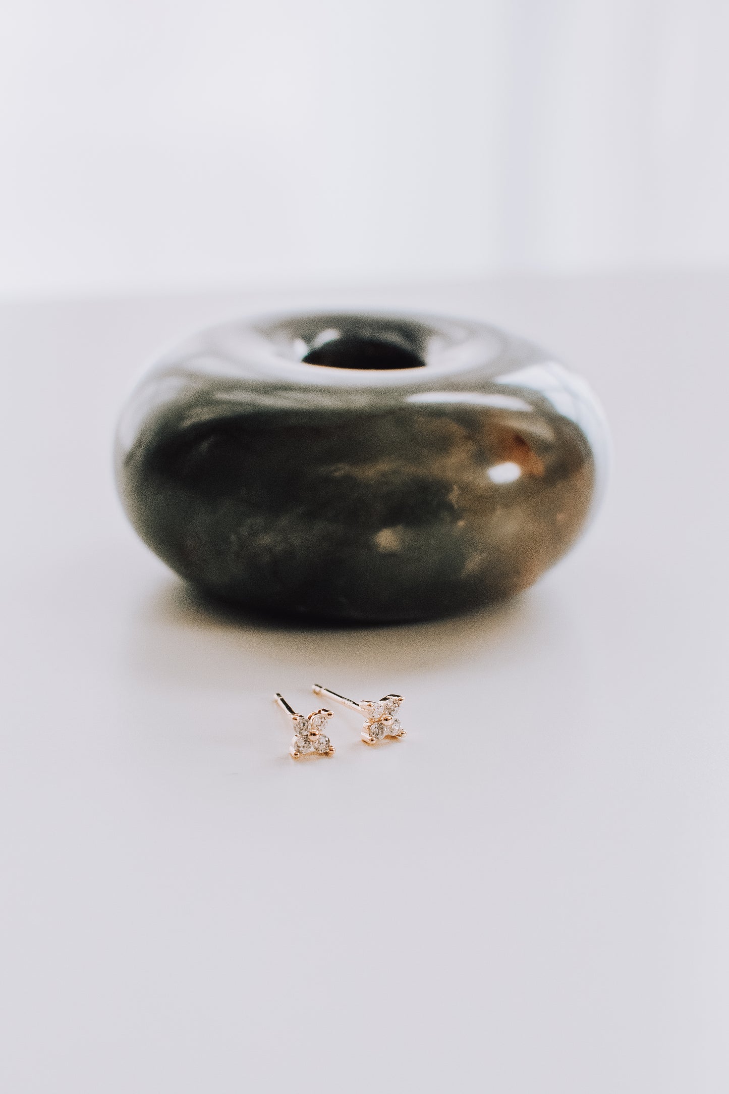 18k Gold Eugenie Earrings (Gold)