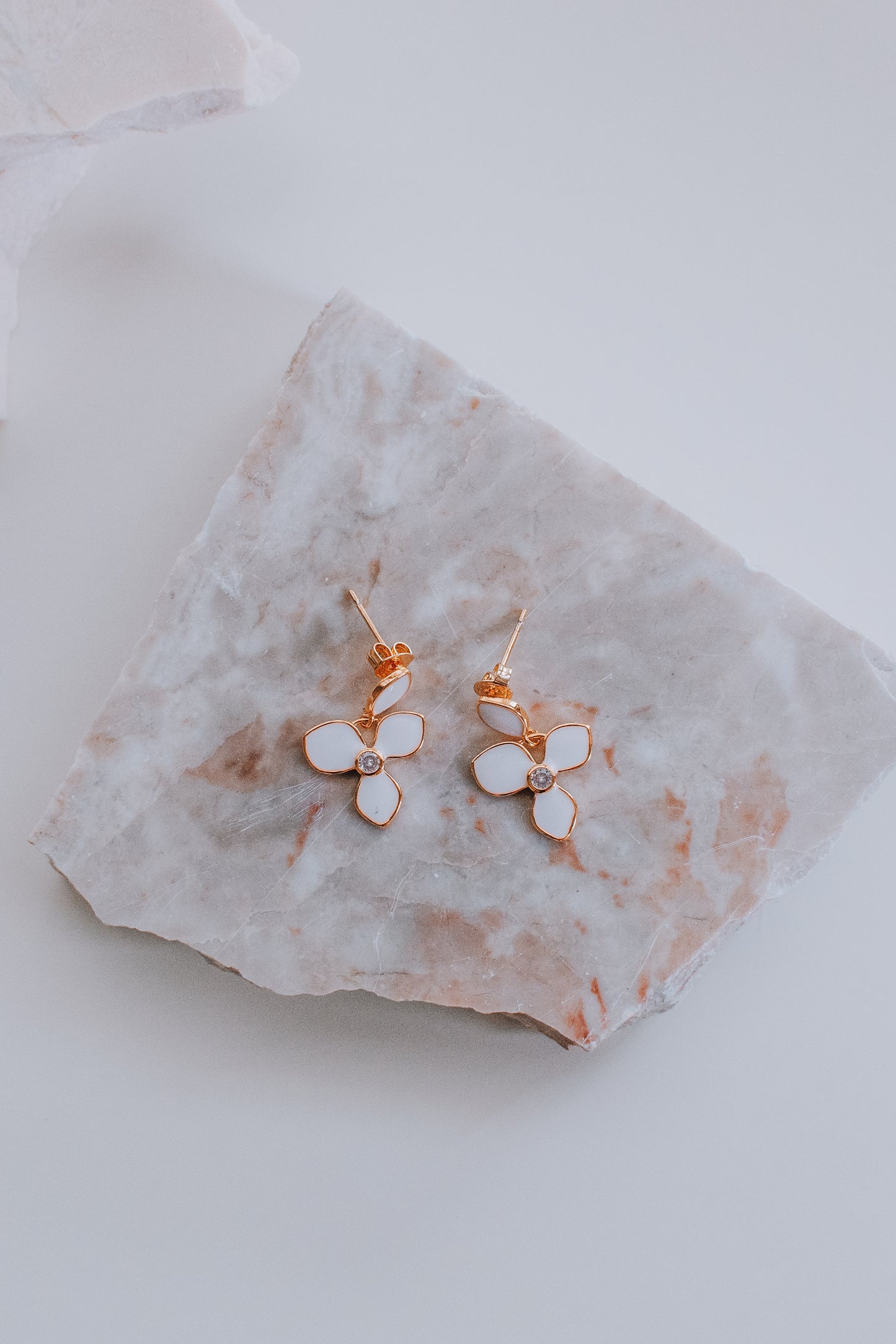 Novali Earrings (Petal White)