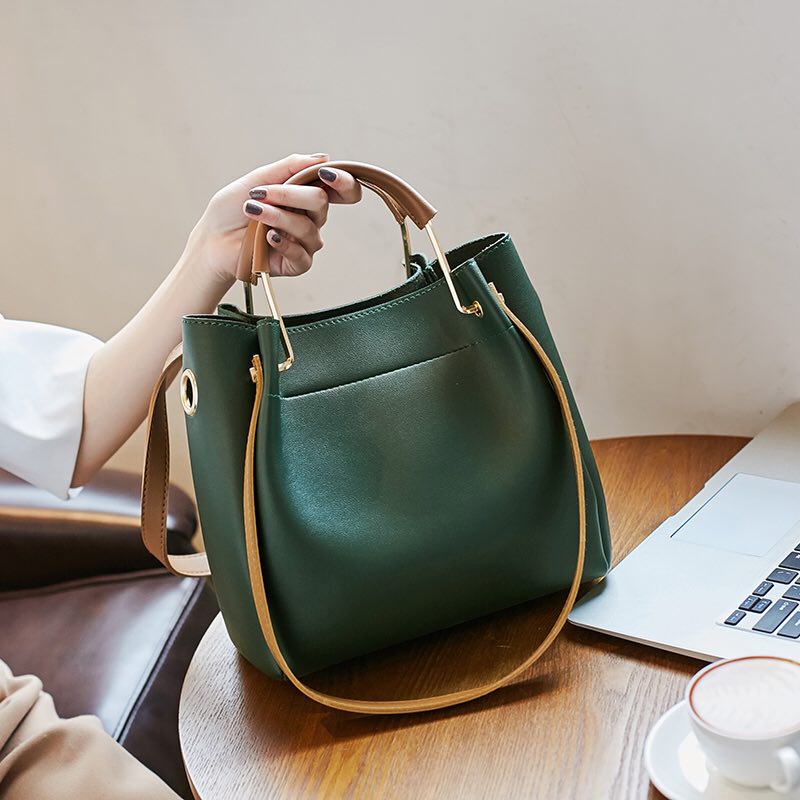*PREORDER* Verilyn Bucket Bag (Forest Green)