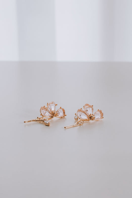 Polina Floral Glass Earrings (Tea Rose)