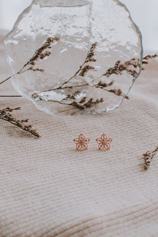 Silvia Floral Earrings (18k Gold)