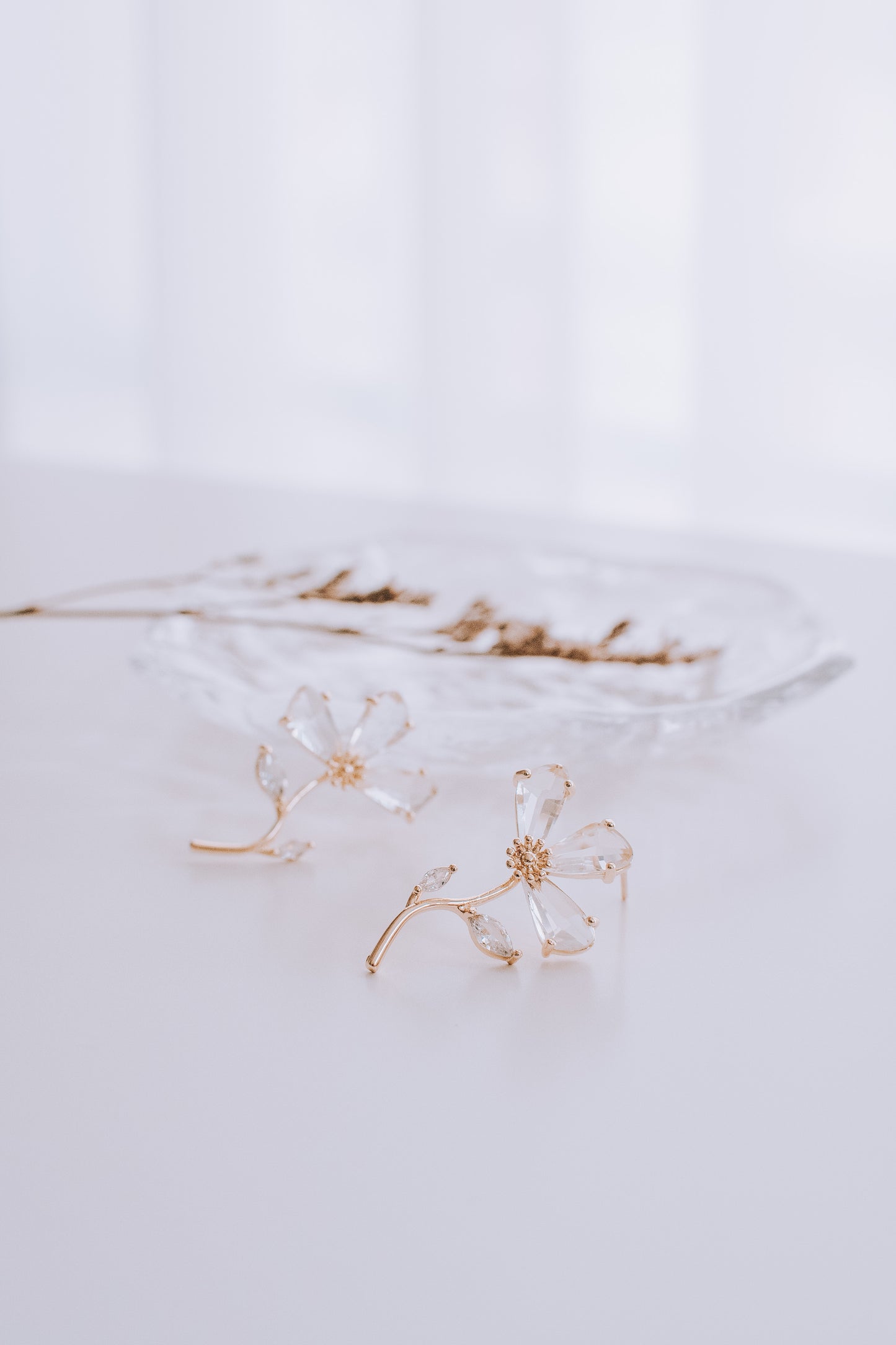 Evie Floral Glass Earrings 18k Gold