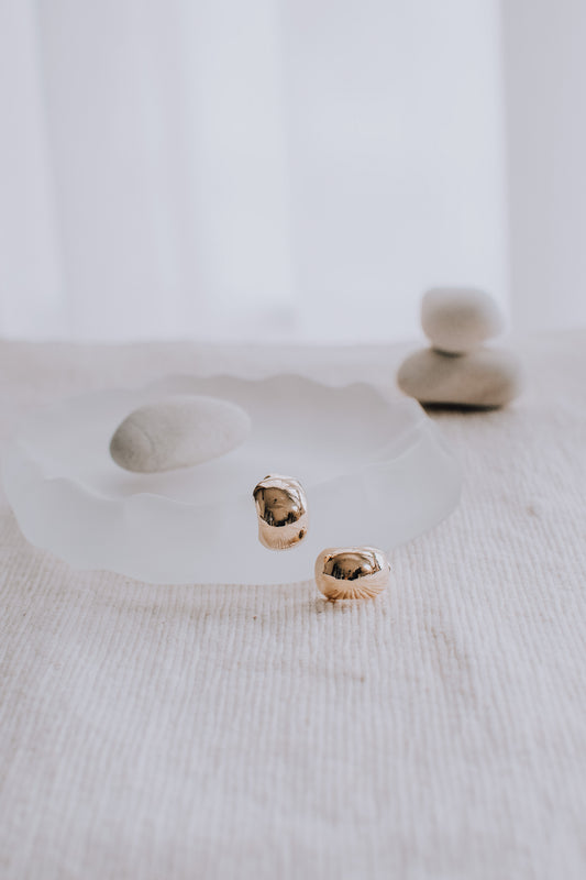 Roma Minimalist Earrings (18k Gold)