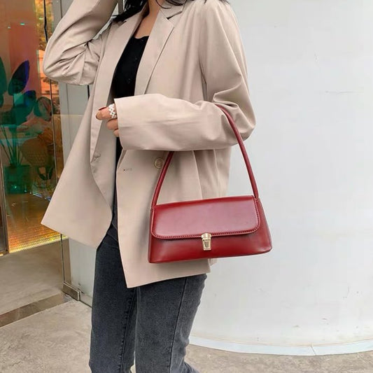 *PREORDER* Wina Shoulder Bag (Wine Red)